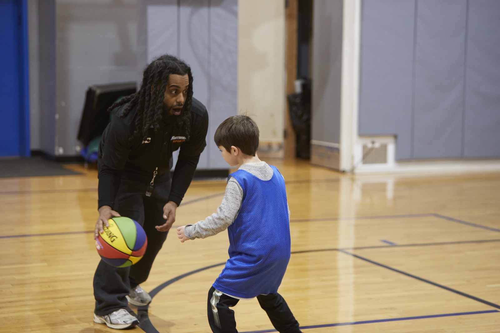 A Fastbreak coach in a one-on-one basketball lesson